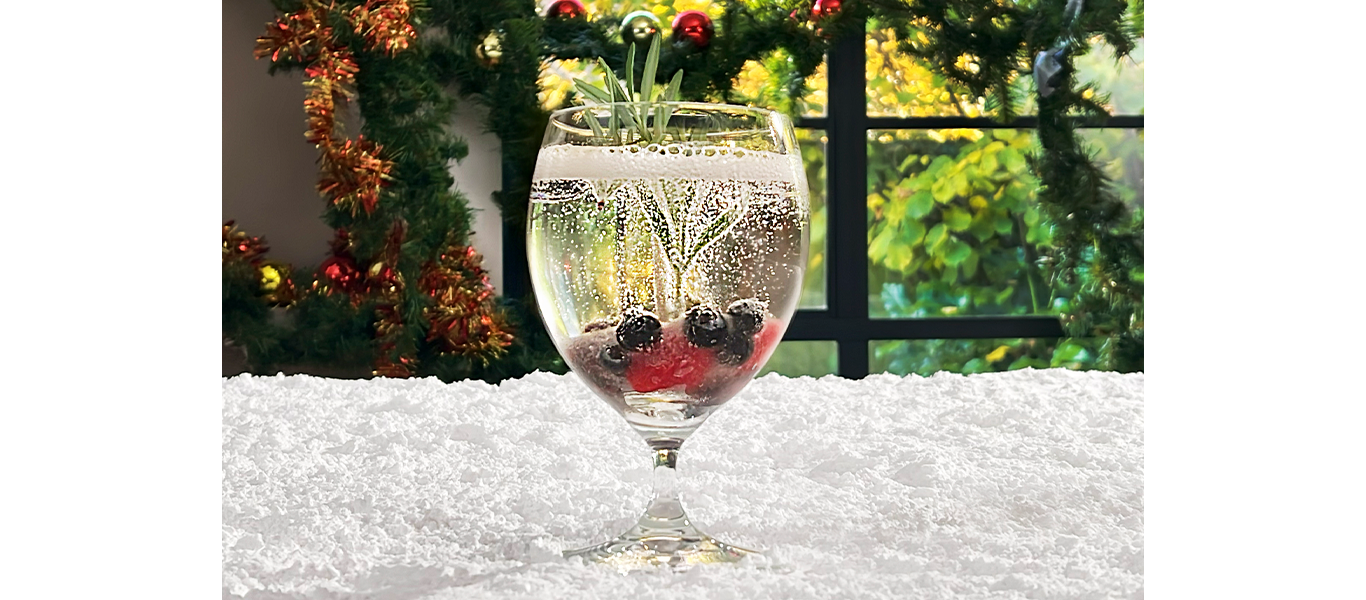 Archers Snow Globe | Christmas Drink Recipes