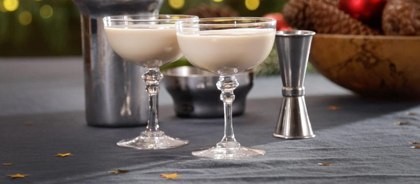 How to make a martini with Baileys | Baileys Christmas Drink Ideas