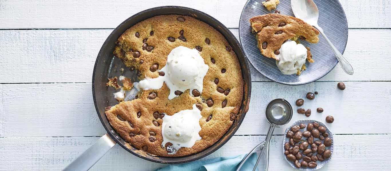 Chocolate Pan Cookie 